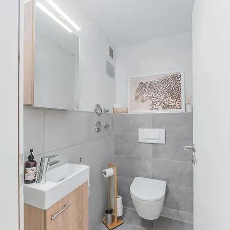 Business-Apartment - Flughafen & Messe - Parkplatz